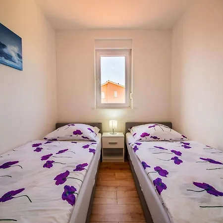 דירה Bright In With Terrace And Garden, 65 M²
