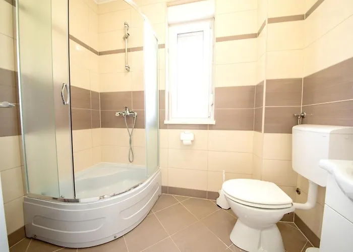 דירה Bright In With Terrace And Garden, 65 M² *