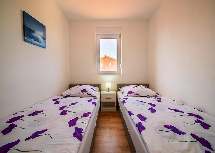 דירה Bright In With Terrace And Garden, 65 M²