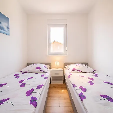 Bright In With Terrace And Garden, 65 M² Apartmán *