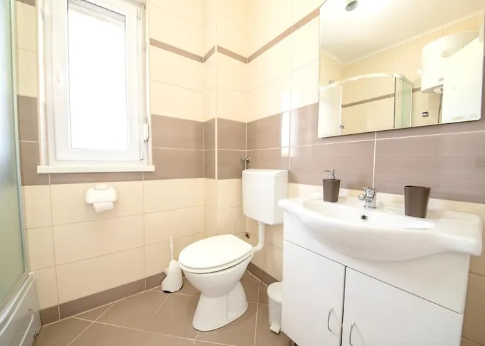 Bright In With Terrace And Garden, 65 M² Vrsi